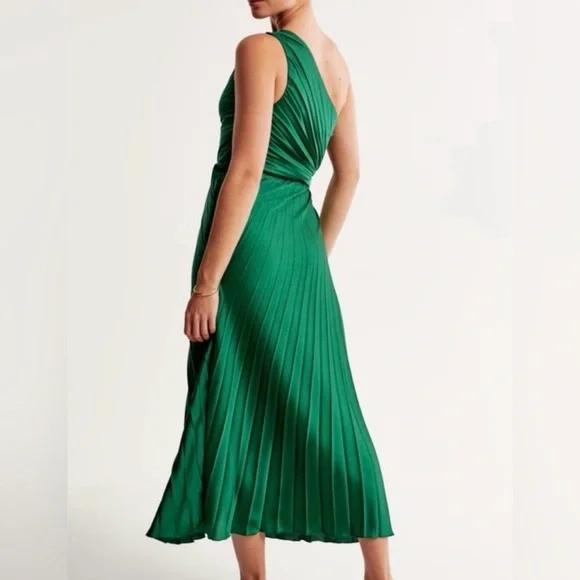 Abercrombie Giselle Pleated One-Shoulder Cutout Maxi Dress in Deep Green - NWT - Picture 3 of 3